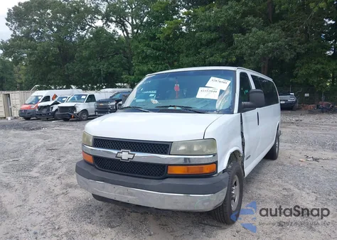 2004 Chevrolet Express z USA, uszkodzony, nr VIN 1GAHG39U841130543